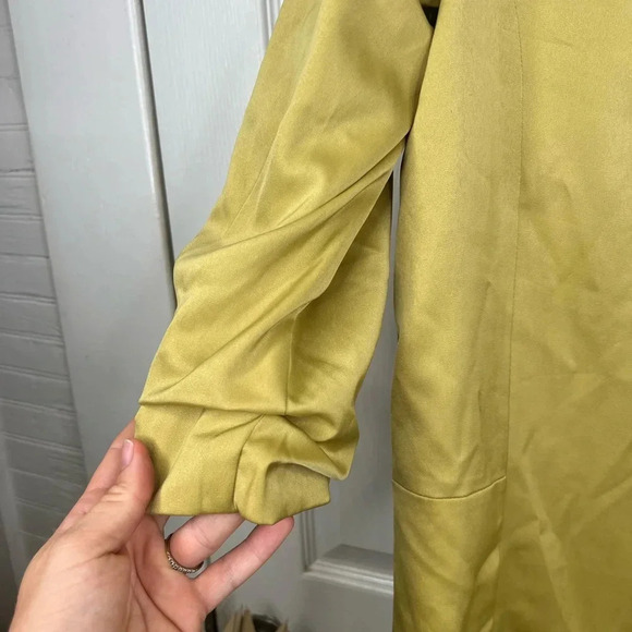 Strut & Bolt Green Boyfriend Blazer Satin Jacket Size M Lightweight Open Front - Picture 11 of 15